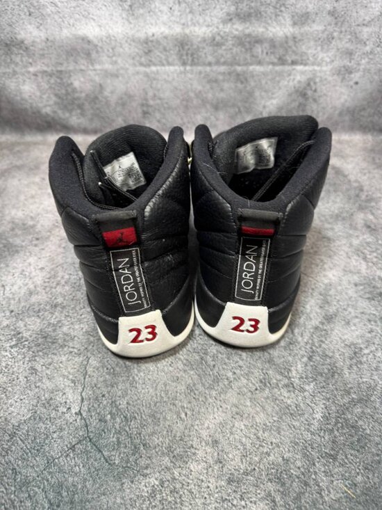 Athletic_Shoes